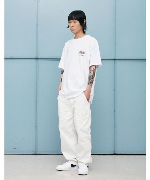 ISTKUNST(イストクンスト)の「『ISTKUNST/イストクンスト』FLOWER FRIENDS TEE/フラワーフレンズプリント 半袖Tシャツ ハーフスリーブカットソー(Tシャツ/カットソー・レディース・ホワイト/パープル/ネイビー・M/L)」の5枚目の写真