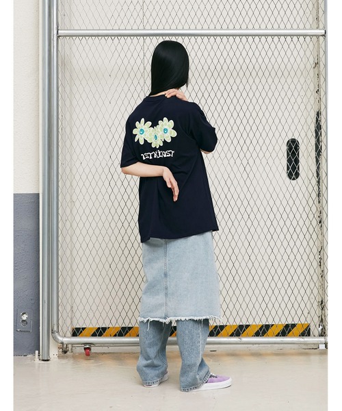 ISTKUNST(イストクンスト)の「『ISTKUNST/イストクンスト』FLOWER FRIENDS TEE/フラワーフレンズプリント 半袖Tシャツ ハーフスリーブカットソー(Tシャツ/カットソー・レディース・ホワイト/パープル/ネイビー・M/L)」の10枚目の写真