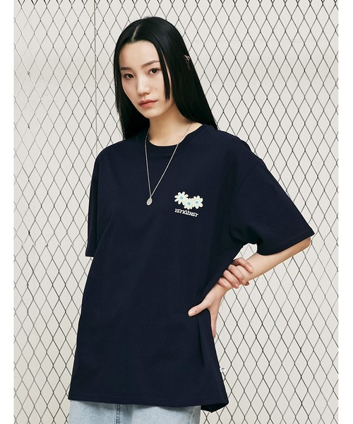 ISTKUNST(イストクンスト)の「『ISTKUNST/イストクンスト』FLOWER FRIENDS TEE/フラワーフレンズプリント 半袖Tシャツ ハーフスリーブカットソー(Tシャツ/カットソー・レディース・ホワイト/パープル/ネイビー・M/L)」の11枚目の写真