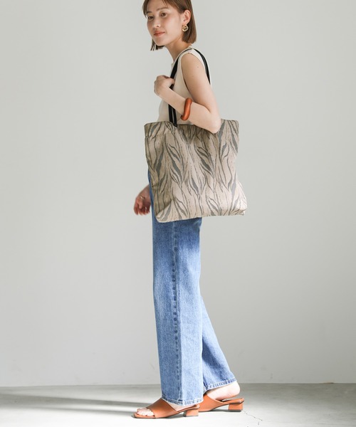 select MOCA（セレクトモカ）の「2021 SS アソート柄スクエアトートバッグ（トートバッグ・レディース・モカ/ダークウッド・FREE）」の4枚目の写真