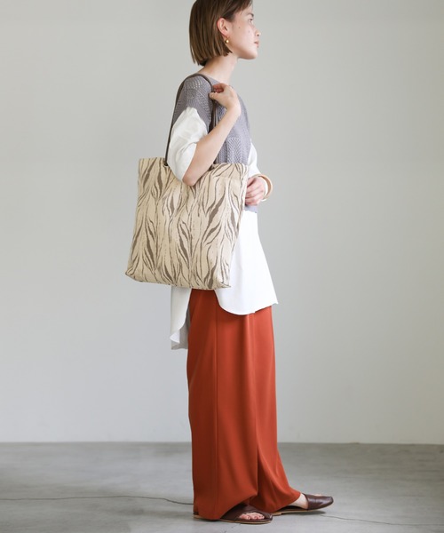 select MOCA（セレクトモカ）の「2021 SS アソート柄スクエアトートバッグ（トートバッグ・レディース・モカ/ダークウッド・FREE）」の3枚目の写真