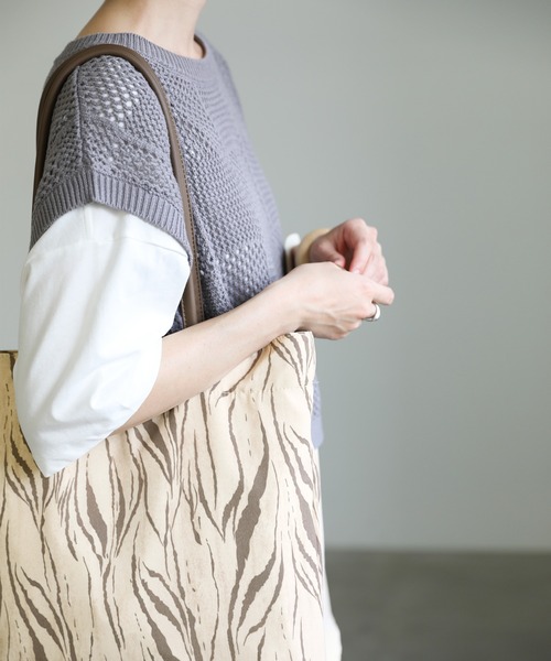 select MOCA（セレクトモカ）の「2021 SS アソート柄スクエアトートバッグ（トートバッグ・レディース・モカ/ダークウッド・FREE）」の5枚目の写真