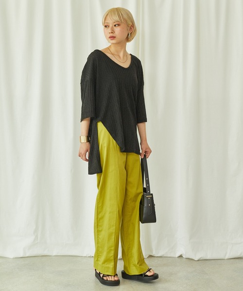 toucher du brise（トゥシェドブリーズ）の「オーバーサイズリブブラウス（Tシャツ/カットソー・レディース・ホワイト/ブラック/ベージュ・M）」の4枚目の写真