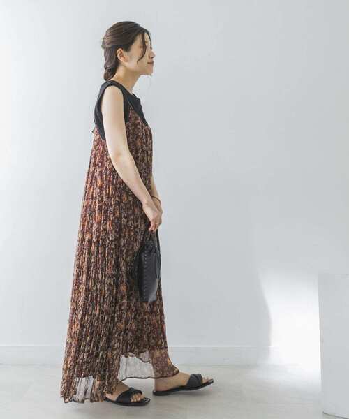 URBAN RESEARCH（アーバンリサーチ）の「Ryシフォンフラワーキャミワンピース（ワンピース・レディース・ネイビー/レッド系その他/イエロー・FREE）」の13枚目の写真