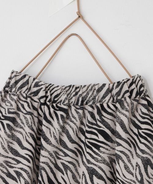 LOWRYS FARM(ローリーズファーム)の「アフリカンティアードスカート 944123(スカート・キッズ・ブラック/ブラウン・110cm/120cm/130cm)」の7枚目の写真