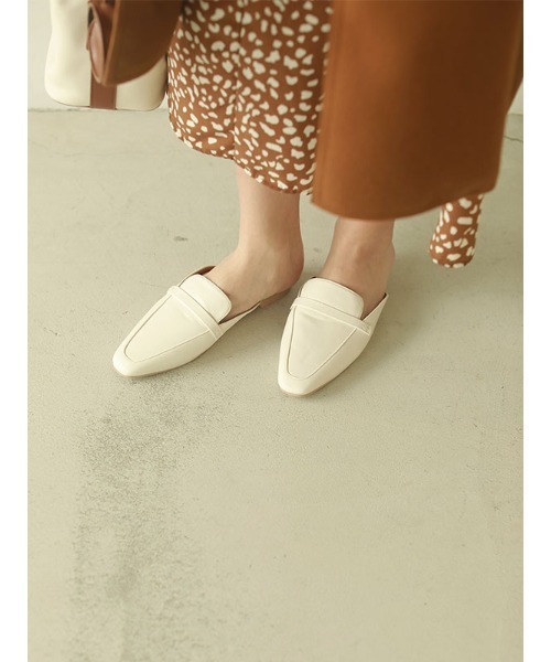 ACYM(アシーム)の「Flat comfot シューズ(スリッポン・レディース・ホワイト/ブラック・SMALL/MEDIUM/LARGE)」の2枚目の写真