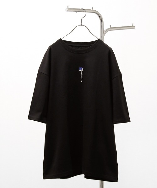 ZIP FIVE(ジップファイブ)の「【ZIP FIVE】オーバーサイズ 薔薇刺繍半そでTシャツ(Tシャツ/カットソー・メンズ・ホワイト/ブラック/ホワイト系/ブラック系・MEDIUM/LARGE)」の4枚目の写真