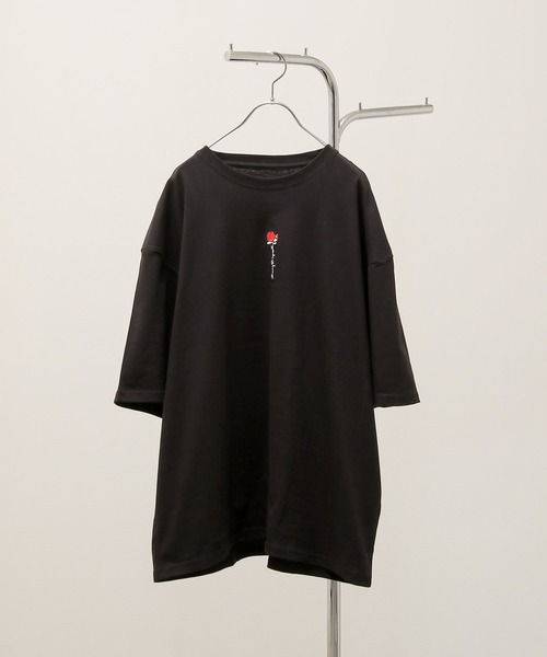 ZIP FIVE(ジップファイブ)の「【ZIP FIVE】オーバーサイズ 薔薇刺繍半そでTシャツ(Tシャツ/カットソー・メンズ・ホワイト/ブラック/ホワイト系/ブラック系・MEDIUM/LARGE)」の13枚目の写真