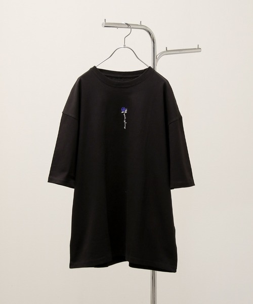 ZIP FIVE(ジップファイブ)の「【ZIP FIVE】オーバーサイズ 薔薇刺繍半そでTシャツ(Tシャツ/カットソー・メンズ・ホワイト/ブラック/ホワイト系/ブラック系・MEDIUM/LARGE)」の10枚目の写真