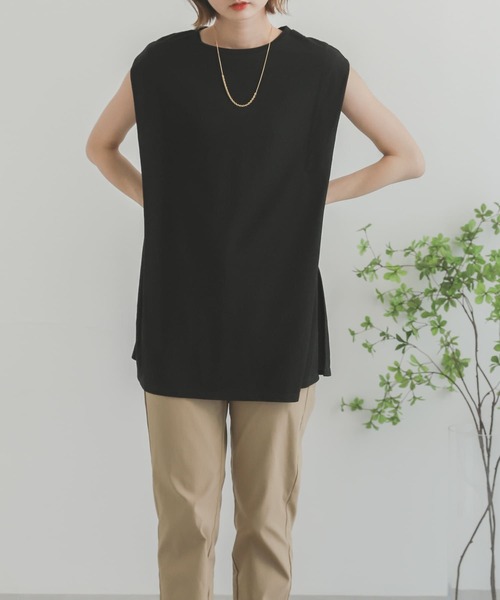 SENSE OF PLACE by URBAN RESEARCH（センスオブプレイスバイアーバンリサーチ）の「ショルダータックチュニックトップ（Tシャツ/カットソー・レディース・オフホワイト/ブラック/ベージュ・ONE）」の3枚目の写真