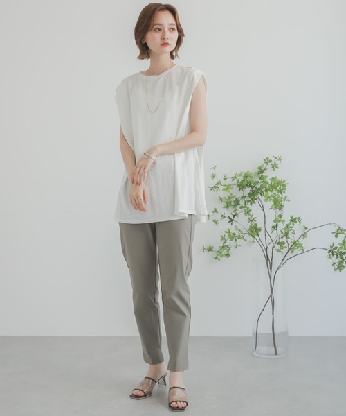 SENSE OF PLACE by URBAN RESEARCH（センスオブプレイスバイアーバンリサーチ）の「ショルダータックチュニックトップ（Tシャツ/カットソー・レディース・オフホワイト/ブラック/ベージュ・ONE）」の17枚目の写真