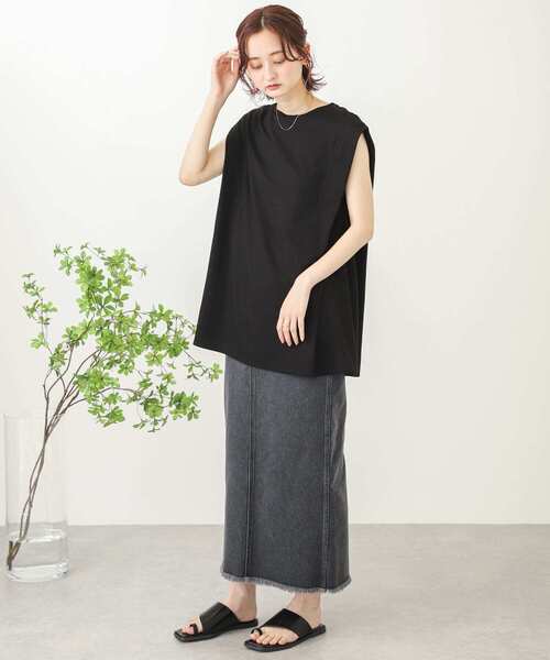 SENSE OF PLACE by URBAN RESEARCH（センスオブプレイスバイアーバンリサーチ）の「ショルダータックチュニックトップ（Tシャツ/カットソー・レディース・オフホワイト/ブラック/ベージュ・ONE）」の7枚目の写真