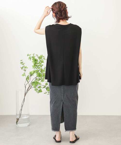 SENSE OF PLACE by URBAN RESEARCH（センスオブプレイスバイアーバンリサーチ）の「ショルダータックチュニックトップ（Tシャツ/カットソー・レディース・オフホワイト/ブラック/ベージュ・ONE）」の14枚目の写真