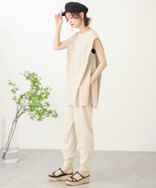 SENSE OF PLACE by URBAN RESEARCH（センスオブプレイスバイアーバンリサーチ）の「ショルダータックチュニックトップ（Tシャツ/カットソー・レディース・オフホワイト/ブラック/ベージュ・ONE）」の9枚目の写真