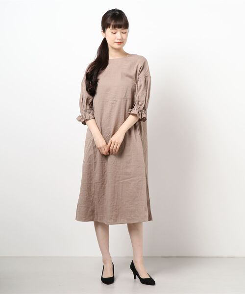 Samansa Mos2 blue（サマンサモスモスブルー）の「◎バックレースワンピース（ワンピース・レディース・ベージュ/グリーン/チャコール・ﾌﾘ-）」の2枚目の写真