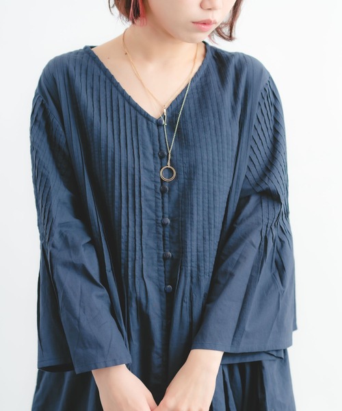 Wordtrobe（ワードトローブ）の「【wordtrobe】ピンタックロングガウンワンピース（ワンピース・レディース・カーキ/オフホワイト/ネイビー/ライトピンク・FREE）」の9枚目の写真