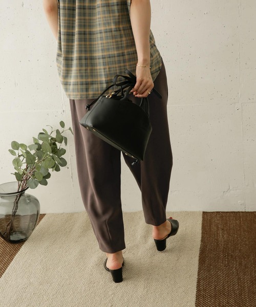 URBAN RESEARCH DOORS(アーバンリサーチドアーズ)の「アイロンレスバナナパンツ(その他パンツ・レディース・ブラック/モカ・ONE)」の20枚目の写真