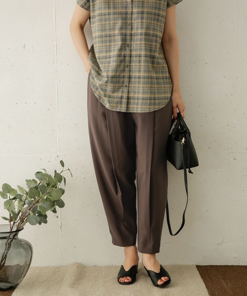 URBAN RESEARCH DOORS(アーバンリサーチドアーズ)の「アイロンレスバナナパンツ(その他パンツ・レディース・ブラック/モカ・ONE)」の3枚目の写真