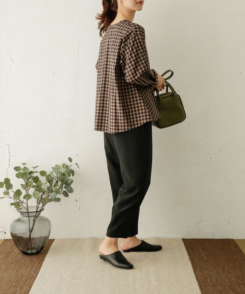 URBAN RESEARCH DOORS(アーバンリサーチドアーズ)の「アイロンレスバナナパンツ(その他パンツ・レディース・ブラック/モカ・ONE)」の4枚目の写真