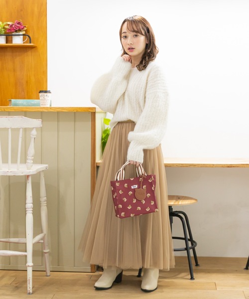 PAUL & JOE ACCESSOIRES(ポールアンドジョーアクセソワ)の「PAUL & JOE ACCESSOIRES (ポール&ジョーアクセソワ) ランチトート スモールヌネット総柄 ポールアンドジョー PJA-B483(トートバッグ・レディース・ワイン/グリーン/パープル/ネイビー・FREE)」の20枚目の写真