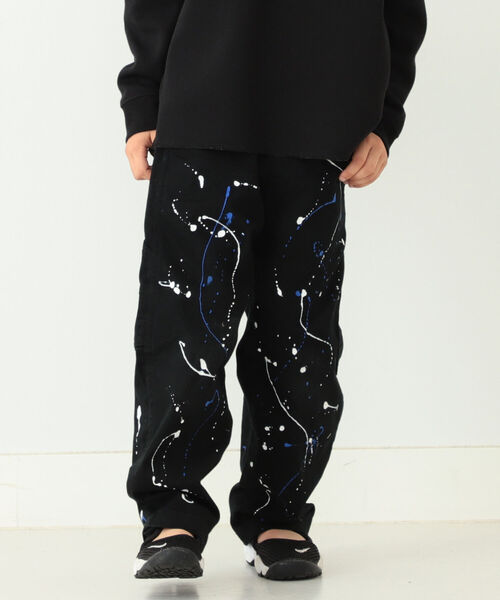 B:MING by BEAMS（ビーミングバイビームス）の「UNIVERSAL OVERALL × B:MING by BEAM / 別注 スプラッシュ ペインターパンツ（110~150cm）（チノパンツ・キッズ・ブラック/ベージュ/ブラウン・110/120/130/140/150）」の4枚目の写真