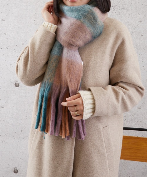 Mayree（メイリー）の「【Mayree】ボリュームフリンジチェック柄マフラー（マフラー・レディース・パープル/イエロー/グリーン・FREE）」の4枚目の写真