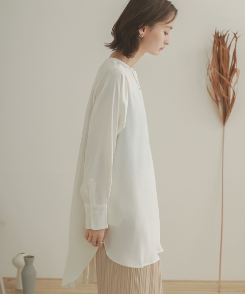 SENSE OF PLACE by URBAN RESEARCH（センスオブプレイスバイアーバンリサーチ）の「クルーネックチュニックブラウス（シャツ/ブラウス・レディース・オフホワイト/ライトベージュ・ONE）」の3枚目の写真