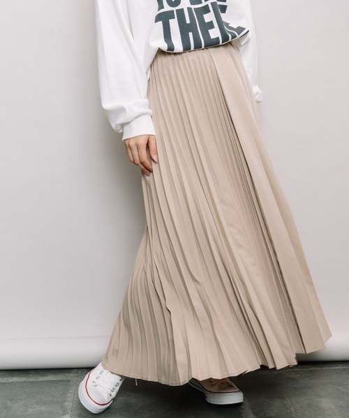 refinedworks(リファインドワークス)の「manywayロングプリーツスカート(スカート・レディース・チャコールグレー/ベージュ/ブルー・FREE)」の3枚目の写真