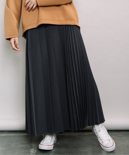 refinedworks(リファインドワークス)の「manywayロングプリーツスカート(スカート・レディース・チャコールグレー/ベージュ/ブルー・FREE)」の2枚目の写真