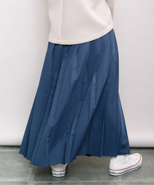 refinedworks(リファインドワークス)の「manywayロングプリーツスカート(スカート・レディース・チャコールグレー/ベージュ/ブルー・FREE)」の5枚目の写真