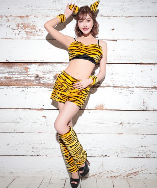 Tika（ティカ）の「コスプレ セクシー アニマル 鬼 ランジェリー トラ柄 ベロア ショートパンツ セットアップ 6点セット 節分（コスチューム/パーティーグッズ・レディース・イエロー×ブラック・M）」の8枚目の写真