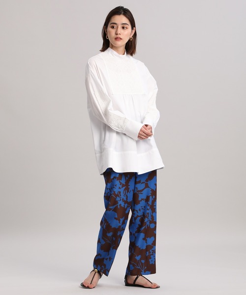 Maison de Beige（メゾンドベージュ）の「《Masion de Beige》大花柄セミワイドパンツ《Viscotecs》（その他パンツ・レディース・ブラウン・9号）」の6枚目の写真