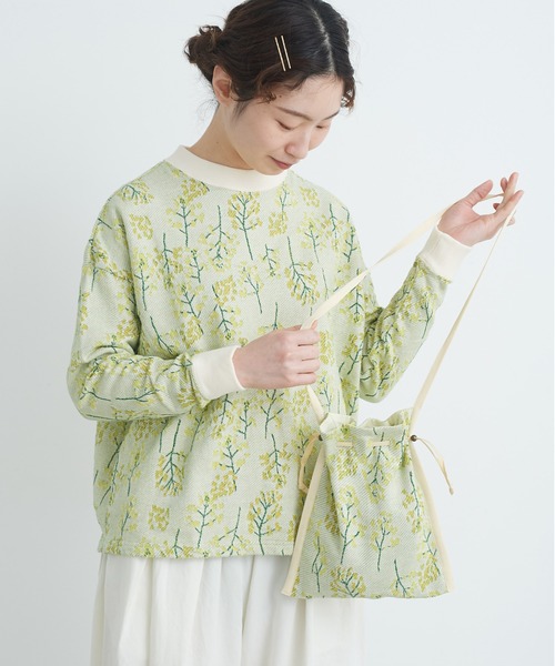 chambre de charme（シャンブルドゥシャーム）の「cdc 菜の花畑ジャカード　プルオーバー（Tシャツ/カットソー・レディース・オフホワイト/ブルー・FREE）」の2枚目の写真