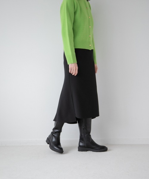 yuw（ユウ）の「SLIT FLARE SKIRT　238250（スカート・レディース・ブラック/イエロー・MEDIUM/LARGE）」の2枚目の写真