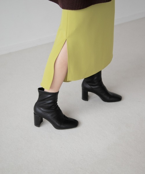 yuw（ユウ）の「SLIT FLARE SKIRT　238250（スカート・レディース・ブラック/イエロー・MEDIUM/LARGE）」の8枚目の写真