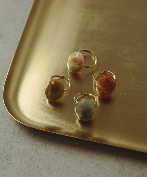 COLOR TOKYO ACCESSORIES（カラートウキョウアクセサリー）の「ストーンアクリルリング（リング・レディース・ブラック/ベージュ/ブラウン/グレー・FREE）」の8枚目の写真