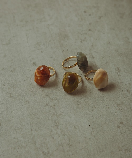 COLOR TOKYO ACCESSORIES（カラートウキョウアクセサリー）の「ストーンアクリルリング（リング・レディース・ブラック/ベージュ/ブラウン/グレー・FREE）」の12枚目の写真