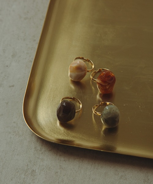 COLOR TOKYO ACCESSORIES（カラートウキョウアクセサリー）の「ストーンアクリルリング（リング・レディース・ブラック/ベージュ/ブラウン/グレー・FREE）」の19枚目の写真