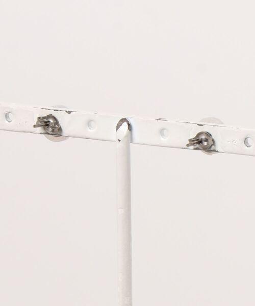 CERCA(チェルカ)の「September/アゲート round pierce(ピアス(両耳用)・レディース・ホワイト・FREE)」の2枚目の写真