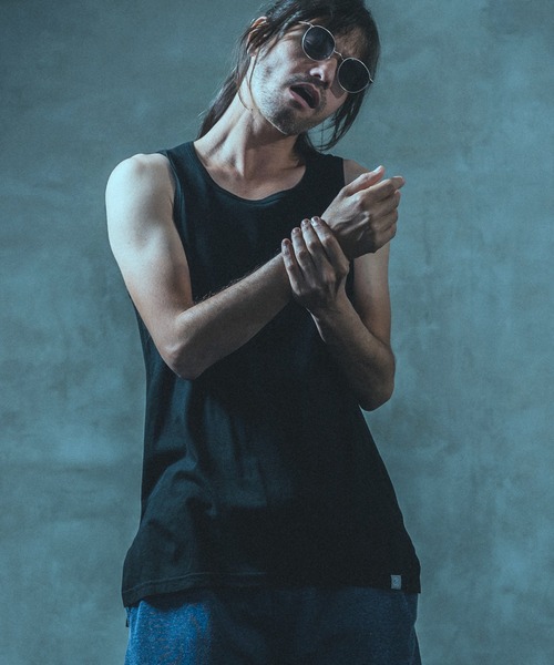 ANGENEHM(アンゲネーム)の「mta469- Long Length Tank top (MADE IN JAPAN) タンクトップ(タンクトップ・メンズ・ホワイト/ブラック/ブルー/グリーン・M/L)」の1枚目の写真