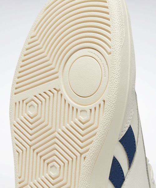 Reebok（リーボック）の「ロイヤル テック T / ROYAL TECHQUE T（スニーカー・メンズ・ホワイト×ブルー/ブラック・22.5cm/23.5cm/24.5cm/25.5cm/26.5cm/27.5cm/28.5cm/23.0cm/24.0cm/25.0cm/26.0cm/27.0cm/28.0cm/29.0cm/30.0cm/29.5cm/31cm）」の11枚目の写真