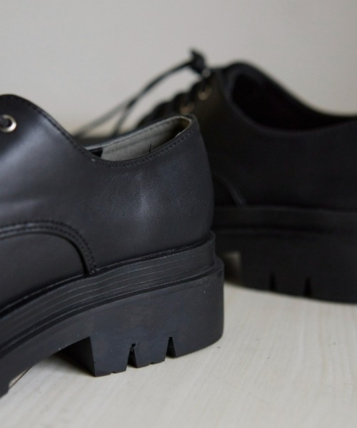 Fabby fabby(ファビィーファビィー)の「タンクソールトラックソールレースアップシューズ(ドレスシューズ・レディース・ブラック/オフホワイト・MEDIUM/SMALL/LARGE)」の6枚目の写真