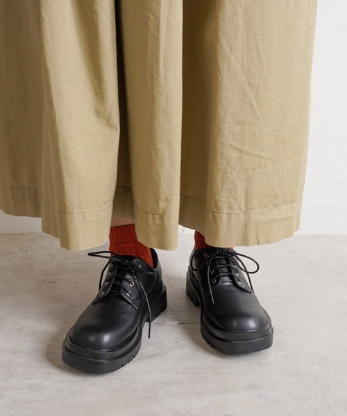 Fabby fabby(ファビィーファビィー)の「タンクソールトラックソールレースアップシューズ(ドレスシューズ・レディース・ブラック/オフホワイト・MEDIUM/SMALL/LARGE)」の22枚目の写真