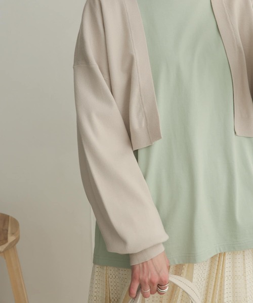 URBAN RESEARCH DOORS(アーバンリサーチドアーズ)の「ボリュームスリーブボレロカーディガン(カーディガン/ボレロ・レディース・ベージュ/グリーン・1)」の3枚目の写真
