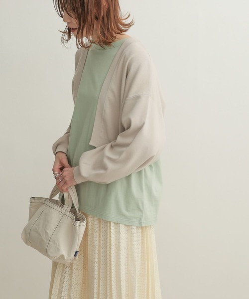 URBAN RESEARCH DOORS(アーバンリサーチドアーズ)の「ボリュームスリーブボレロカーディガン(カーディガン/ボレロ・レディース・ベージュ/グリーン・1)」の18枚目の写真