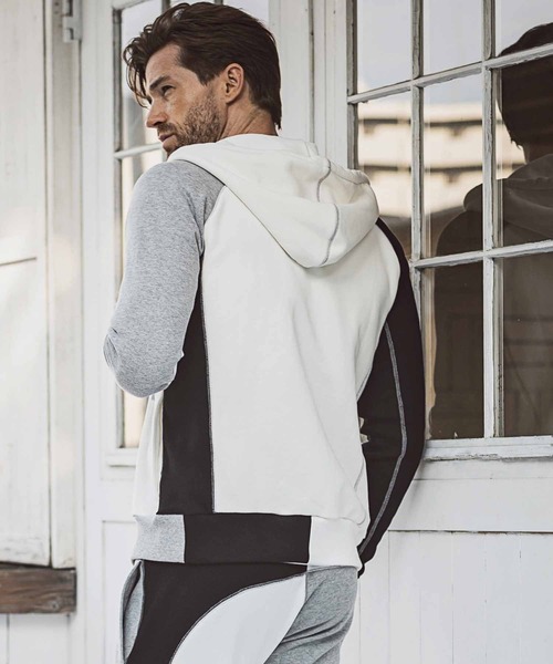 1PIU1UGUALE3 RELAX (ウノピゥウノウグァーレトレ リラックス)の「1PIU1UGUALE3 RELAX(ウノピゥウノウグァーレトレ)ヘビースウェットクレイジーパーカー(パーカー・メンズ・マルチ・S/M/L/XL/XXL)」の2枚目の写真