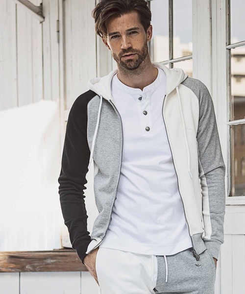 1PIU1UGUALE3 RELAX (ウノピゥウノウグァーレトレ リラックス)の「1PIU1UGUALE3 RELAX(ウノピゥウノウグァーレトレ)ヘビースウェットクレイジーパーカー(パーカー・メンズ・マルチ・S/M/L/XL/XXL)」の5枚目の写真