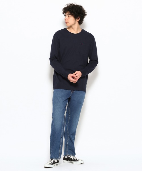 TOMMY HILFIGER（トミーヒルフィガー）の「【オンライン限定】ポケットロングスリーブTシャツ（Tシャツ/カットソー・メンズ・ホワイト/ネイビー・SMALL/MEDIUM/LARGE/X-LARGE）」の5枚目の写真