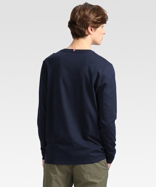 TOMMY HILFIGER（トミーヒルフィガー）の「【オンライン限定】ポケットロングスリーブTシャツ（Tシャツ/カットソー・メンズ・ホワイト/ネイビー・SMALL/MEDIUM/LARGE/X-LARGE）」の11枚目の写真