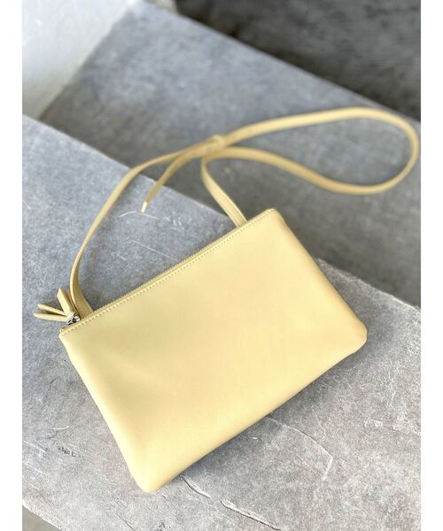 Ungrid（アングリッド）の「フェイクレザーショルダーバッグ（ショルダーバッグ・レディース・ブラック/オフホワイト/イエロー・FREE）」の10枚目の写真